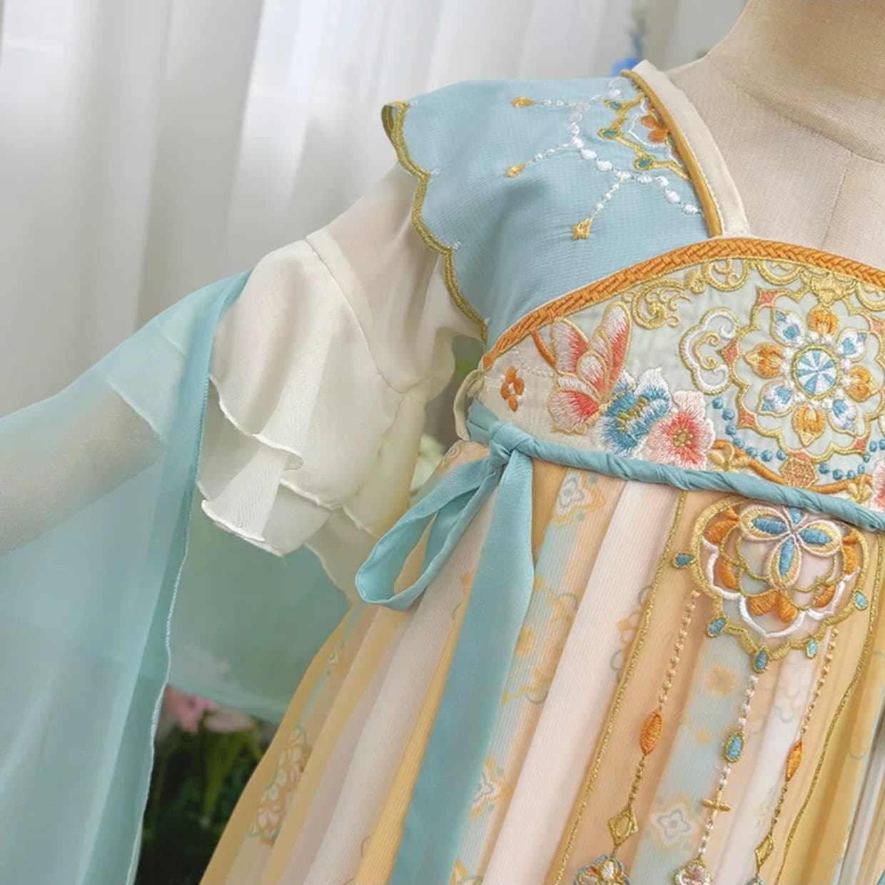 Chrysanthemum Fairy (Lake Blue) Kids Hanfu Dress thumbnail 4